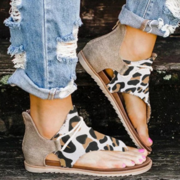 leopard print zipper back flat sandal - Picture 4 of 4